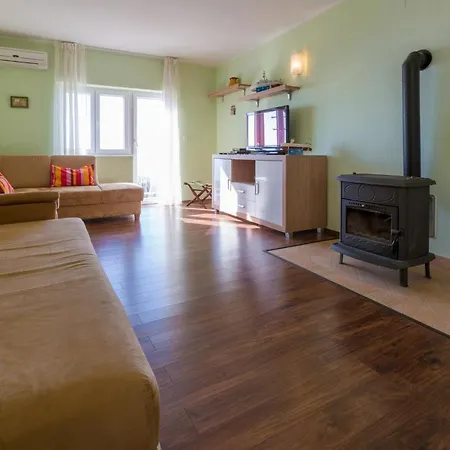 Briski * 茨里克韦尼察